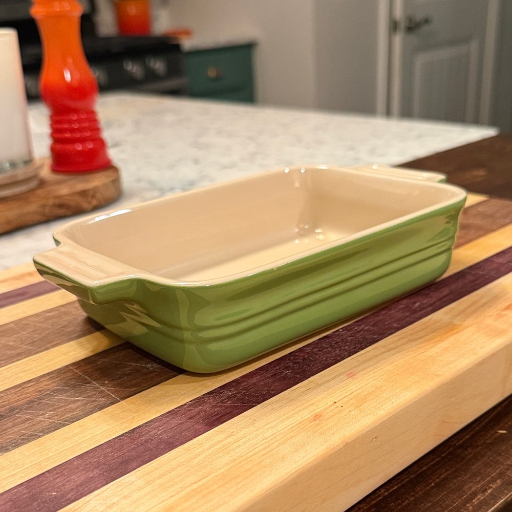 Le Creuset Small Baking Dish in Palm
